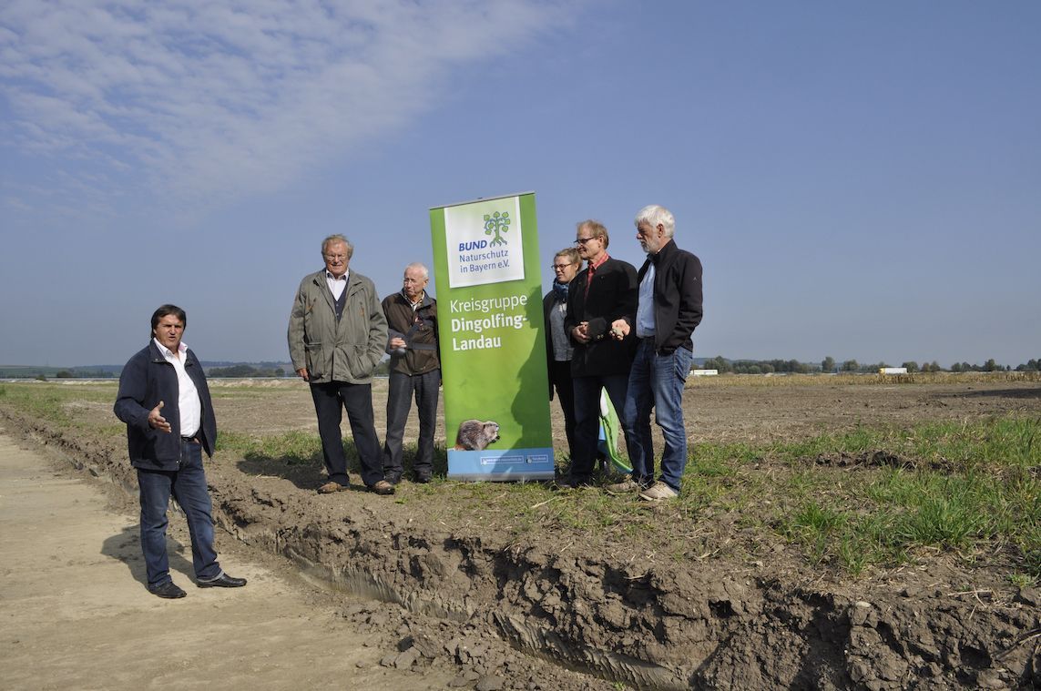 Hubert Weiger und Annemarie Raeder mit BN Aktiven aus Landkreis